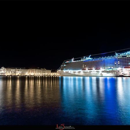 The House Of Joy - Luminoso - Clima - Balcone Apartamento Trieste Exterior foto